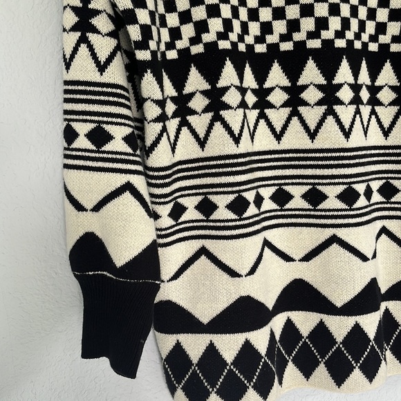 Urban Outfitters Black & Cream Geometric Print Oversized Knit Turtleneck M - Picture 8 of 9